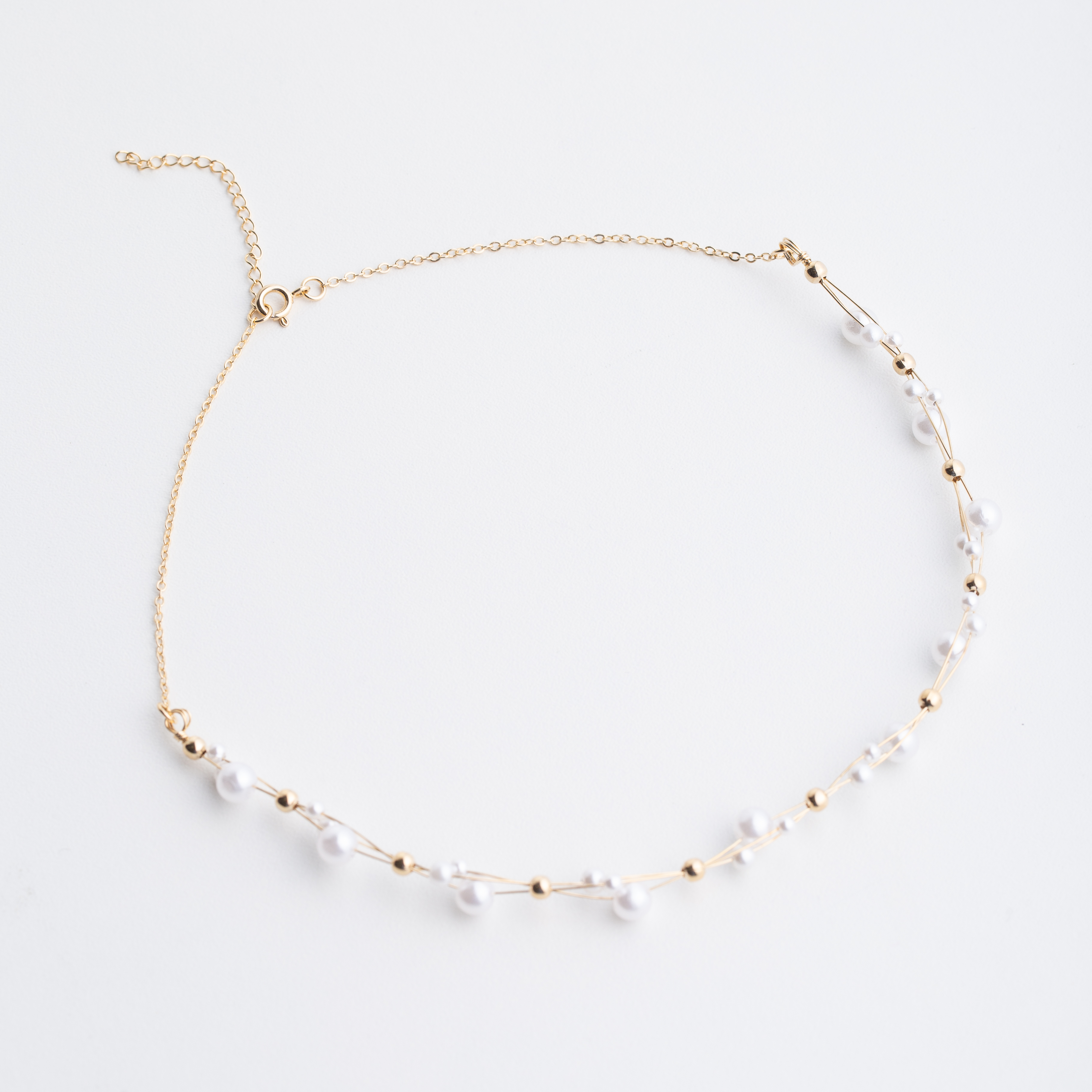 19562 Delicate Gold Choker with Pearls